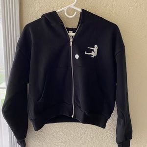 SuzieB Fit cropped black hoodie